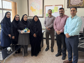 تقدیر مدیر و مربیان مرکز آموزش بهورزی از مربی مامایی