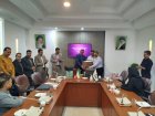 جلسه تکریم از دکتر محمدصادق معلم زاده معاون درمان دانشکده