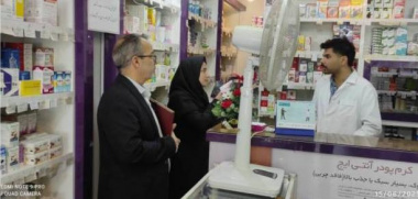 پایش وضعیت شیرخشک دارو خانه های شهرستان توسط کارشناسان معاونت غذا و دارو دانشکده